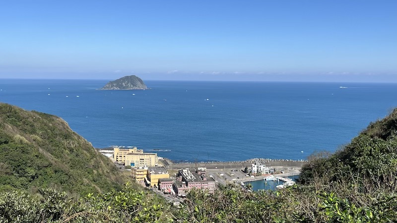 Longgang Trail: Half-Day Coastal Hike in Keelung 12 View from Gangziliao Fort