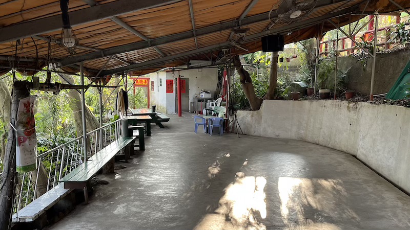 Jiantan Mountain Trail (劍潭山): A Short Urban Hike with City Views & Plane Spotting 10 Pavilion