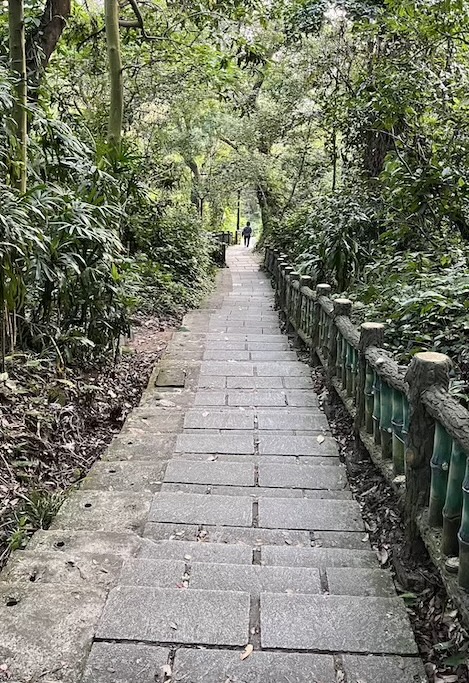 Jiantan Mountain Trail (劍潭山): A Short Urban Hike with City Views & Plane Spotting 30 Jiantan Mountain Trail