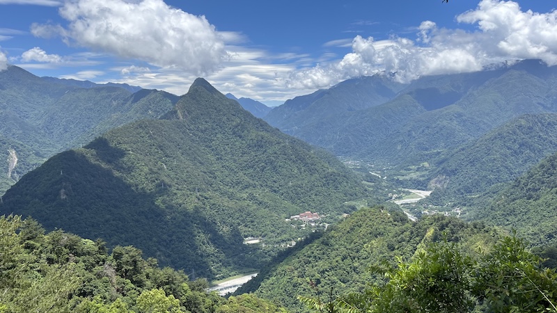30 東卯山