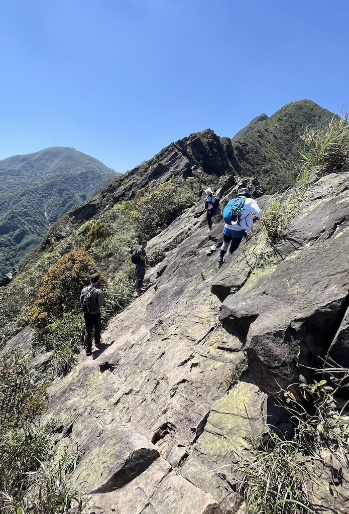 The Ultimate Hiking Guide to Stegosaurus Ridge (劍龍稜) – The King of Taiwan’s Suburban Mountains 35 Stegosaurus Ridge