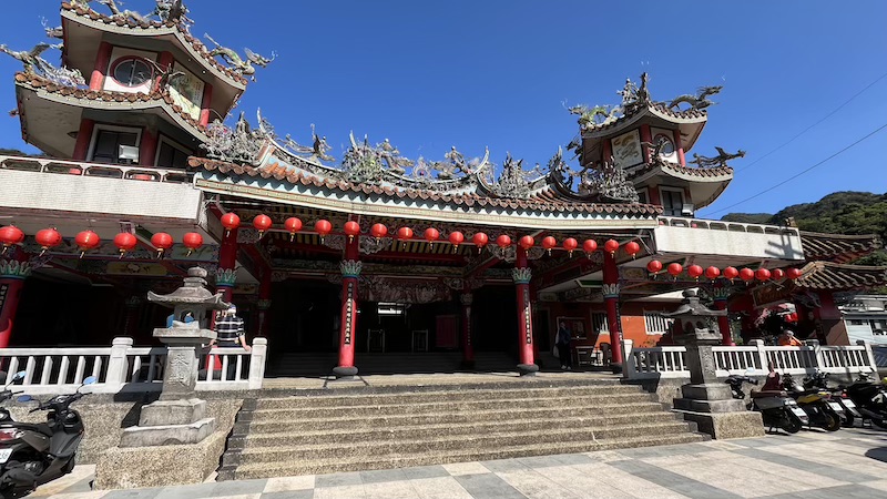 The Ultimate Hiking Guide to Stegosaurus Ridge (劍龍稜) – The King of Taiwan’s Suburban Mountains 73 Cyuanji Temple (勸濟堂)