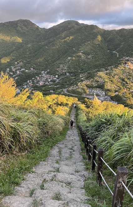 Keelung Mountain (基隆山): Short but Scenic Hike Overlooking Jiufen & the Pacific 27 Keelung Mountain Trail