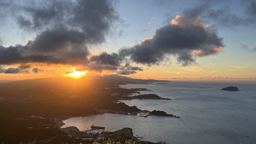 Keelung Mountain (基隆山): Short but Scenic Hike Overlooking Jiufen & the Pacific 34 view from Keelung Mountain