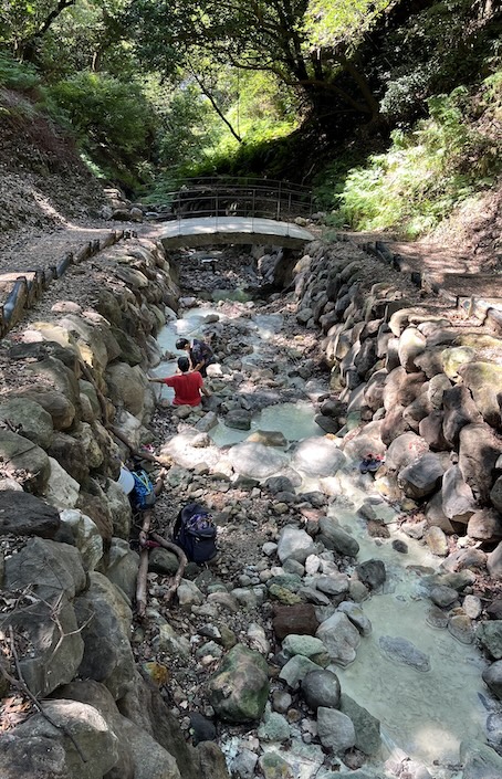 Yangmingshan Secret Hike: Ziming Creek Trail Hot Spring & "Milk" Waterfall 12 Ziming Creek Trail hot spring