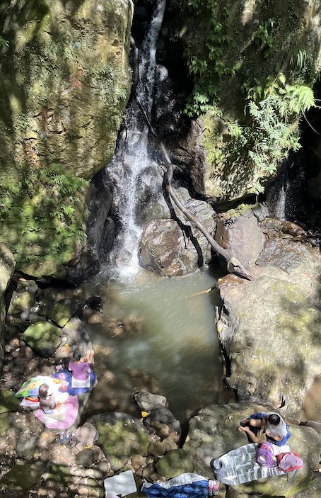 Yangmingshan Secret Hike: Ziming Creek Trail Hot Spring & "Milk" Waterfall 33 Datun Waterfall