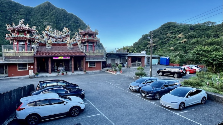 Shanjian Road Trail (山尖路步道): A Hidden Hiking Trail Near Jiufen with a Rare Three-Layer Bridge 43 Jinfu Temple