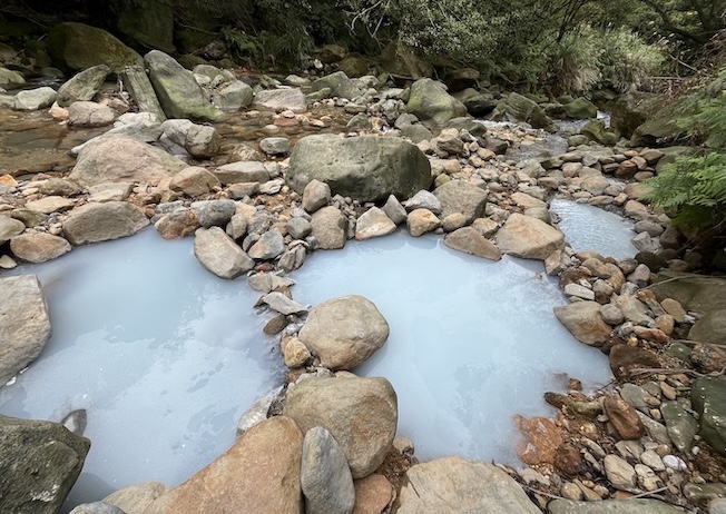 Xia Qigu Wild Hot Spring (下七股野溪溫泉): Yangmingshan’s Most Accessible Natural Hot Spring – Access & Visiting Guide 20 Xia Qigu Wild Hot Spring