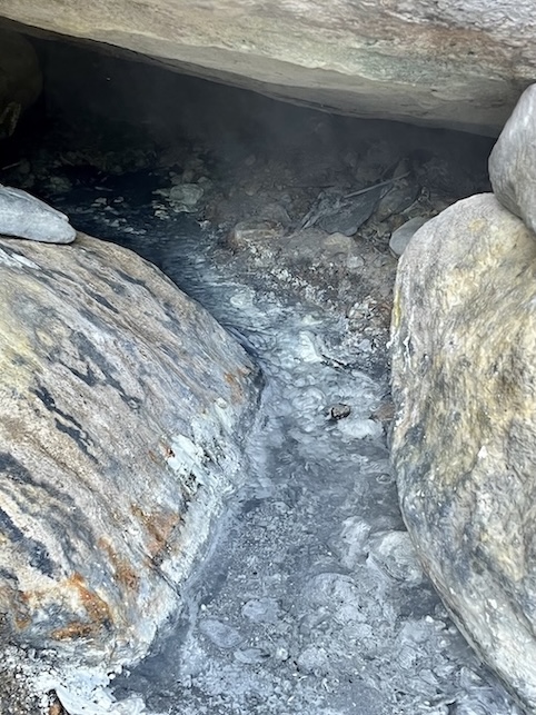 Xia Qigu Wild Hot Spring (下七股野溪溫泉): Yangmingshan’s Most Accessible Natural Hot Spring – Access & Visiting Guide 24 Xia Qigu hot spring source