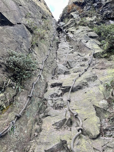 v-shaped cliff