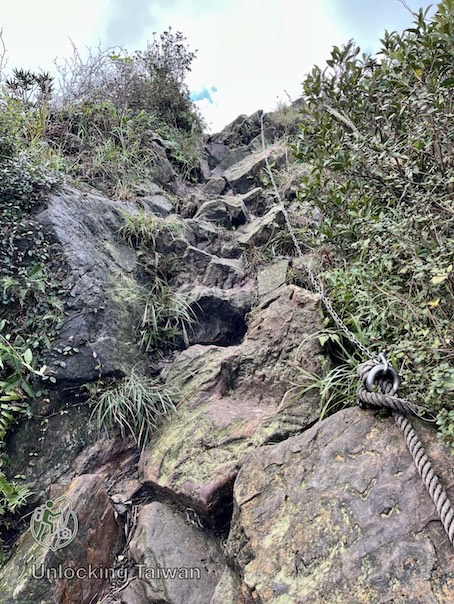Banping-Mountain-trail