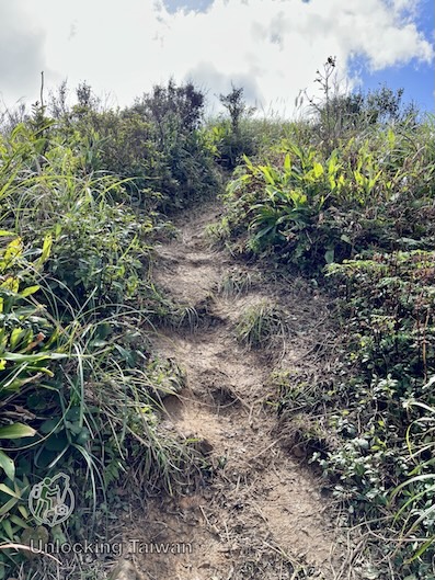 Canguangliao-Mountain-trail