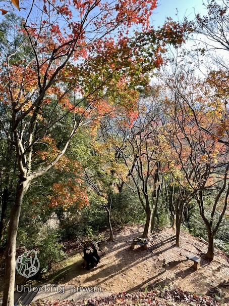 Gongbei Temple (拱北殿): Taipei’s Scenic Taoist Temple of Maple Leaves & Legends 8 Gongbei Temple