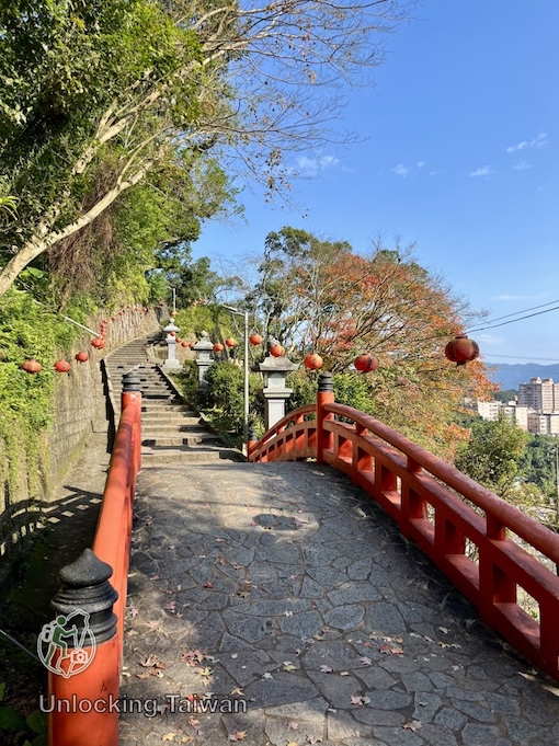Gongbei Temple (拱北殿): Taipei’s Scenic Taoist Temple of Maple Leaves & Legends 12 Gongbei Temple