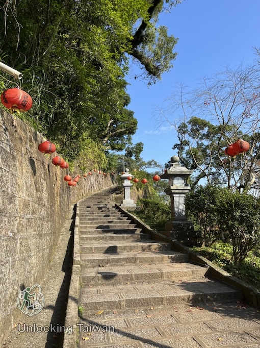 Gongbei Temple (拱北殿): Taipei’s Scenic Taoist Temple of Maple Leaves & Legends 13 Gongbei Temple