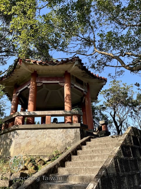 Gongbei Temple (拱北殿): Taipei’s Scenic Taoist Temple of Maple Leaves & Legends 17 Gongbei Temple