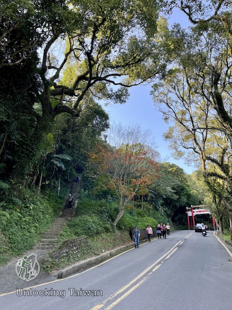 Gongbei Temple (拱北殿): Taipei’s Scenic Taoist Temple of Maple Leaves & Legends 25 Getting to Gongbei Temple